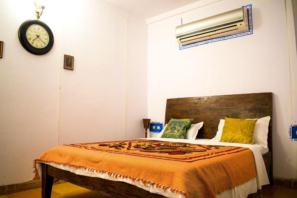 Room image 2