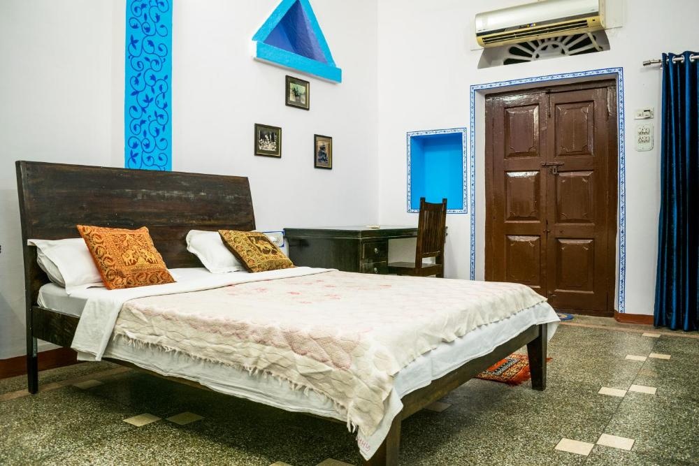 Room image 5